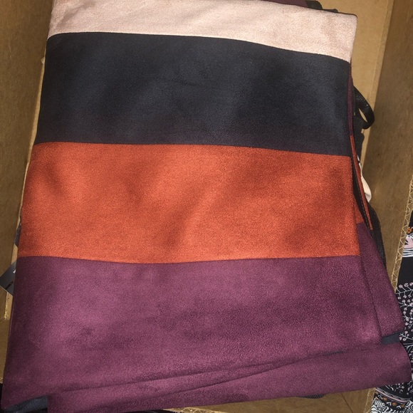 Plus Size Color Block Mini Skirt - Picture 3 of 3